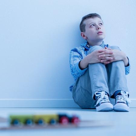Segundo a psicoterapeuta Anne Maxwell, diz que crianças são diferentes e o adulto precisa lidar com elas de maneira diferente - iStock