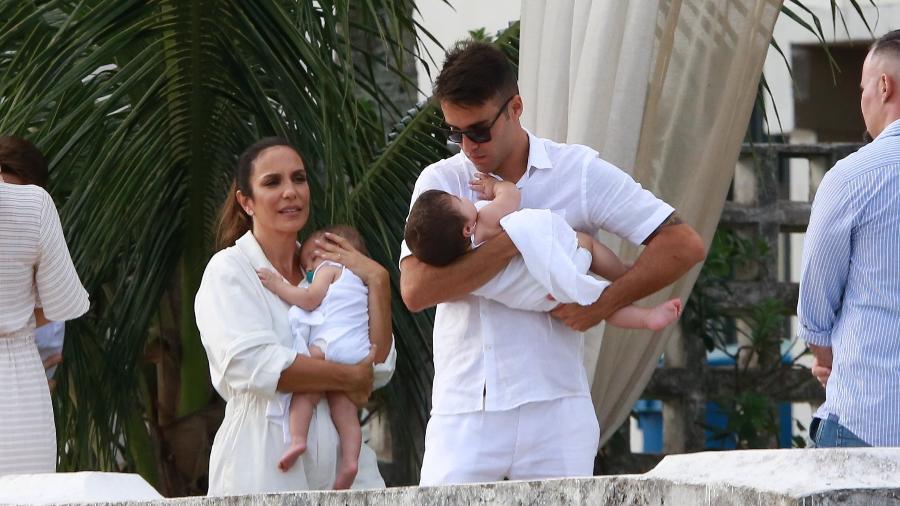 Ivete Sangalo e Daniel Cady durante o batizado das filhas gêmeas, Marina e Helena - AgNews/Dilson Silva
