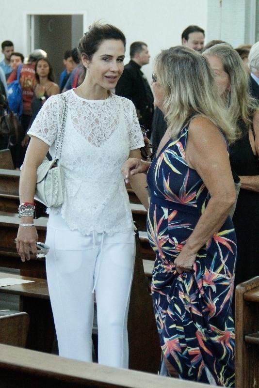 Guilhermina Guinle esteve no velório e missa de corpo presente da socialite Gisella Amaral - Wallace Barbosa/AgNews