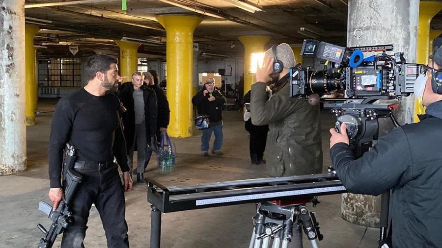 Jesse Metcalfe no set de filmagem de "Hard Kill" - Reprodução/Instagram