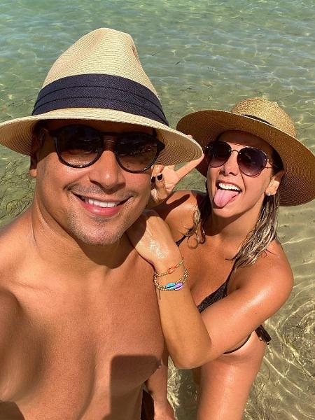 Xanddy e Carla Perez são casados há cerca de 20 anos; nas redes, o cantor do Harmonia se diverte ao falar de sua intimidade. - Reprodução/Instagram