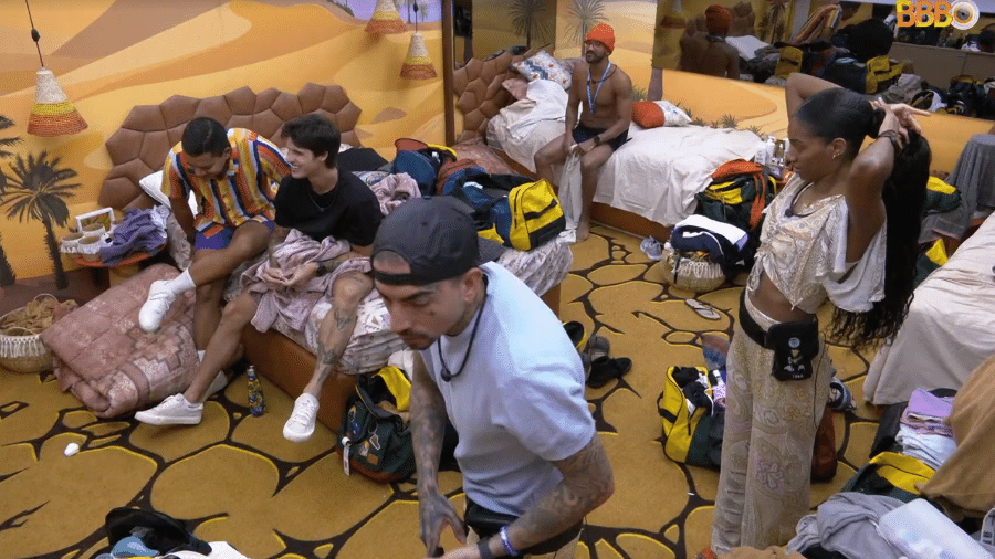 BBBB 23: Tina e Alface se beijam no Quarto Deserto - Reprodução/Globoplay