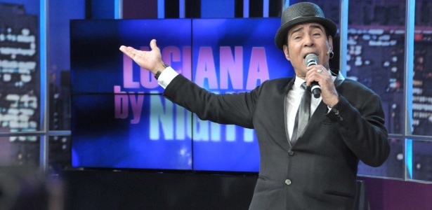 O cantor Elymar Santos se apresenta no programa de Luciana Gimenez - Divulgação/RedeTV!