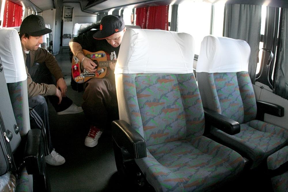 O fotógrafo Jerri Rossato Lima registrou entre 2005 e 2012 os shows e os bastidores da banda Charlie Brown Jr. - Jerri Rossato Lima/Divulgação