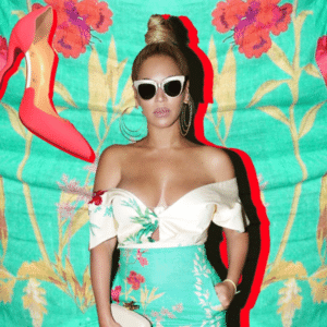 Resultado de imagem para Beyoncé mostra look com conjunto floral avaliado em R$ 7.100.