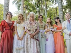 Ofélia, personagem de Vera Holtz, planeja casar todas as suas filhas - Globo/João Miguel Júnior - Globo/João Miguel Júnior