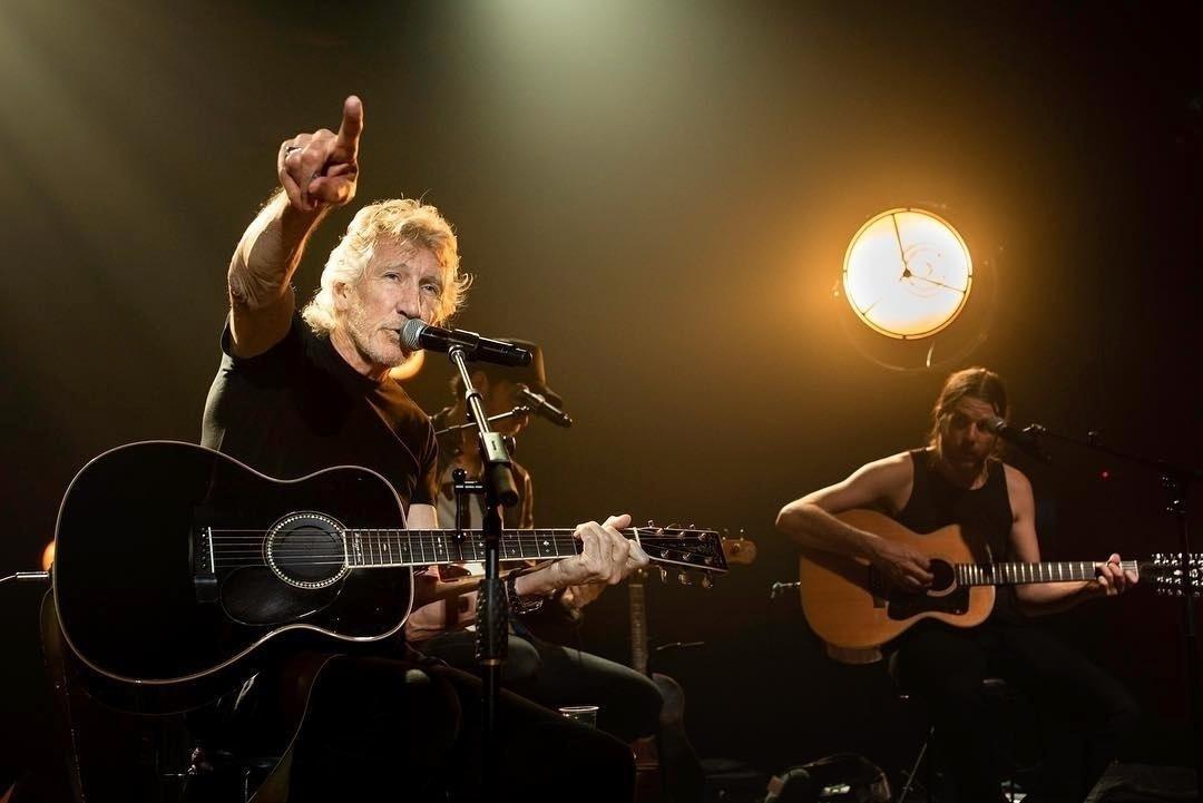Roger Waters canta durante gravação do "Fantástico" - Facebook Roger Waters
