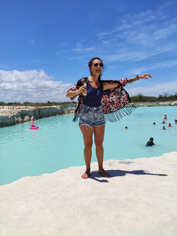 Roberta no Buraco Azul, em Jericoacoara - Arquivo pessoal - Arquivo pessoal