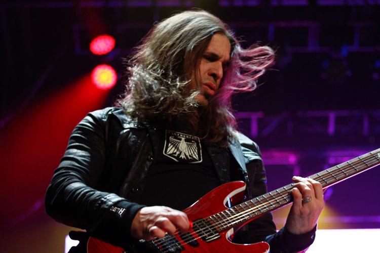 O guitarrista Kiko Loureiro deixou o Megadeth em 2023, após nove anos na banda