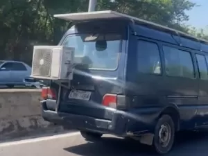 Gela muito? Van é flagrada com ar-condicionado doméstico adaptado no Rio