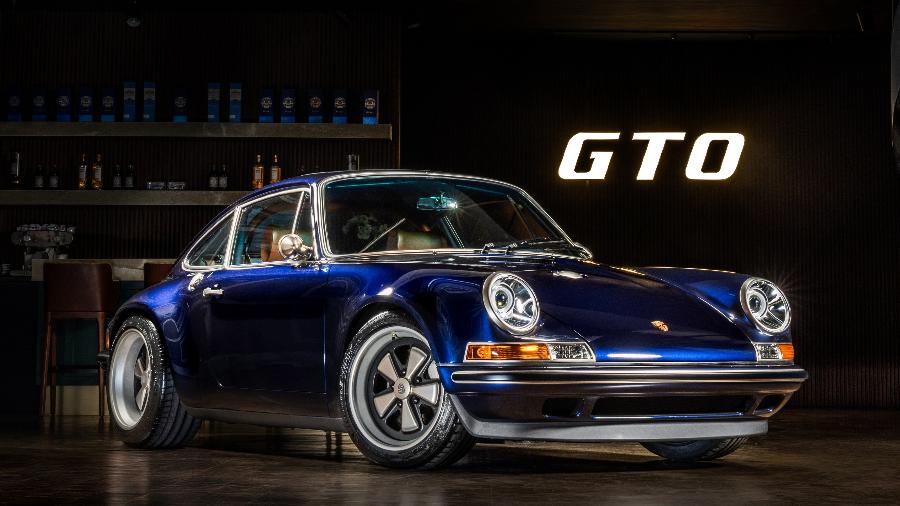 Porsche raro e caro é exemplar de 1989 com mais de 50 mil km rodados atualizado pela Singer Vehicle Design - especializada em 'releituras' de Porsches clássicos Porsche raro e caro é exemplar de 1989 com mais de 50 mil km rodados atualizado pela Singer Vehicle Design - especializada em 'releituras' de Porsches clássicos