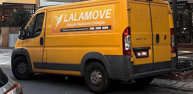Por que empresas de entregas estão usando antigos carros dos Correios
