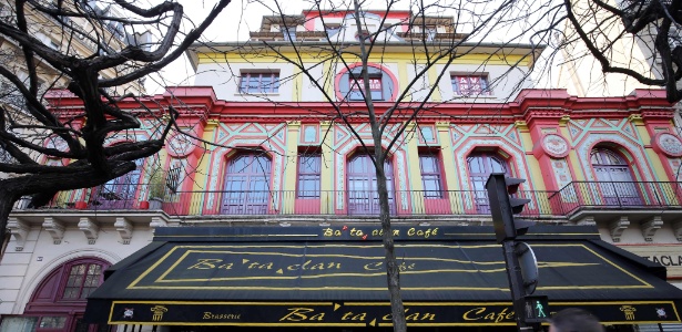 Casa de espetáculos Bataclan, em Paris, será reaberta um ano depois do ataque que deixou 90 mortos - AFP