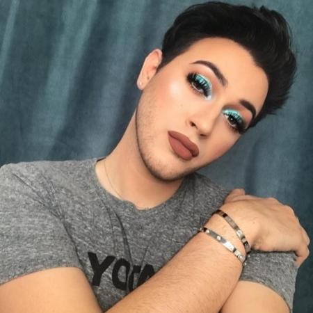 Maquiador Manny Gutierrez completa a tríade dos meninos-blogueiros-maquiados de maior sucesso no EUA - Reprodução/Instagram - Reprodução/Instagram