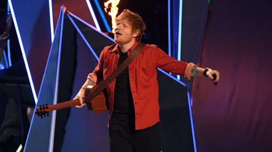 Ed Sheeran se apresenta no palco do VMA 2017 - Kevin Winter/Getty Images/AFP