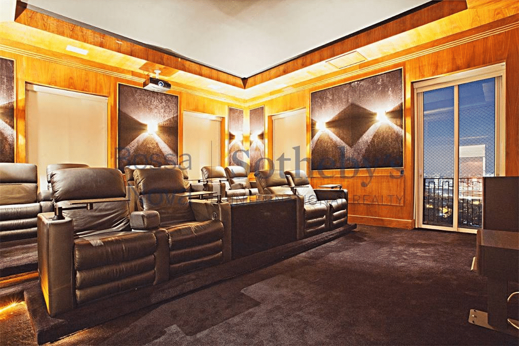 Cinema do apartamento de Luciana Gimenez tem 16 lugares; imóvel tem 2 mil metros quadrados - Divulgação/Sotheby's