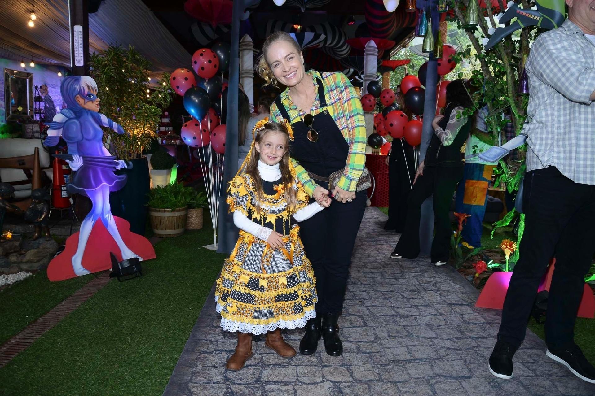 Angélica levou a filha Eva ao aniversário de Titi, filha de Giovanna Ewbank e Bruno Gagliasso - Felipe Panfili/Divulgação