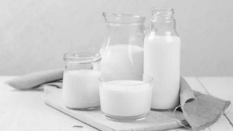 Leite P&B - iStock - iStock