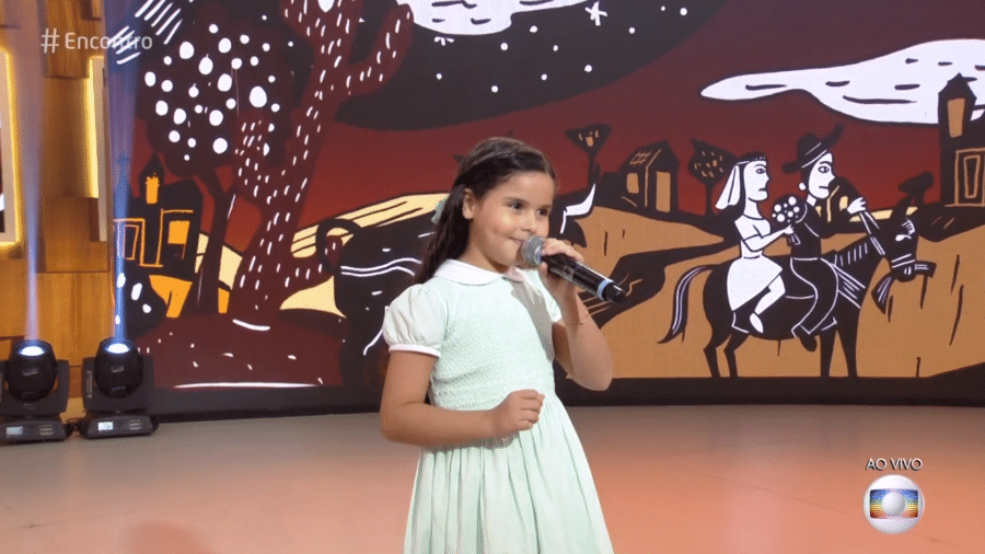 Sâmia Abreu, de 8 anos, recita cordel sobre a Lei Maria da Penha - Reprodução/Globo
