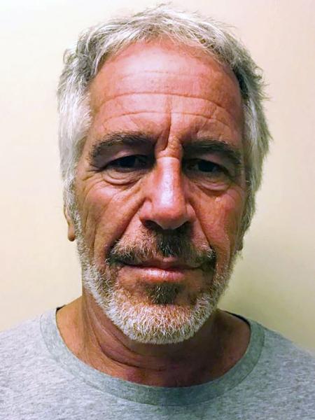 Jeffrey Epstein foi encontrado morte em cela no sábado - HO / New York State Sex Offender Registry / AFP