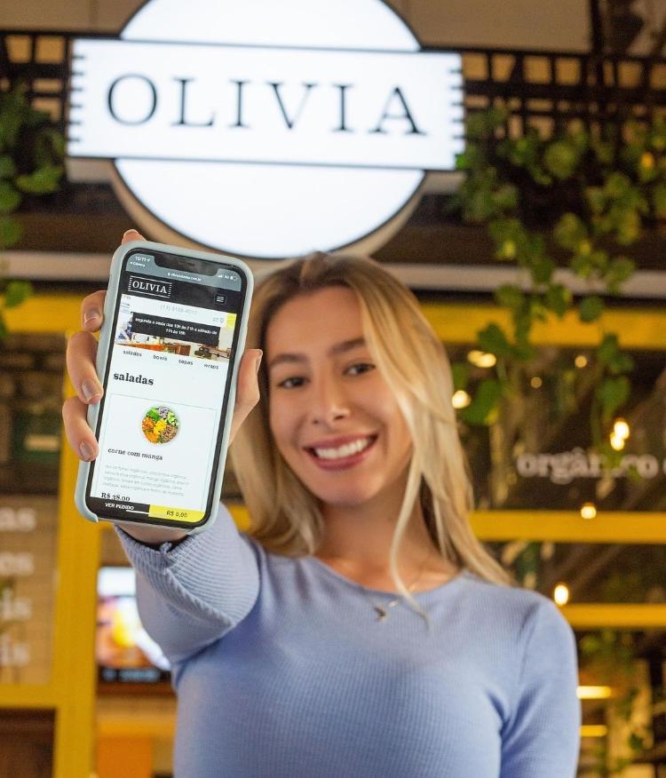 A rede Olivia Saladas, com casas em São Paulo e no Rio de Janeiro, adotou desde o início os cardápios digitais - Reprodução Instagram - Reprodução Instagram