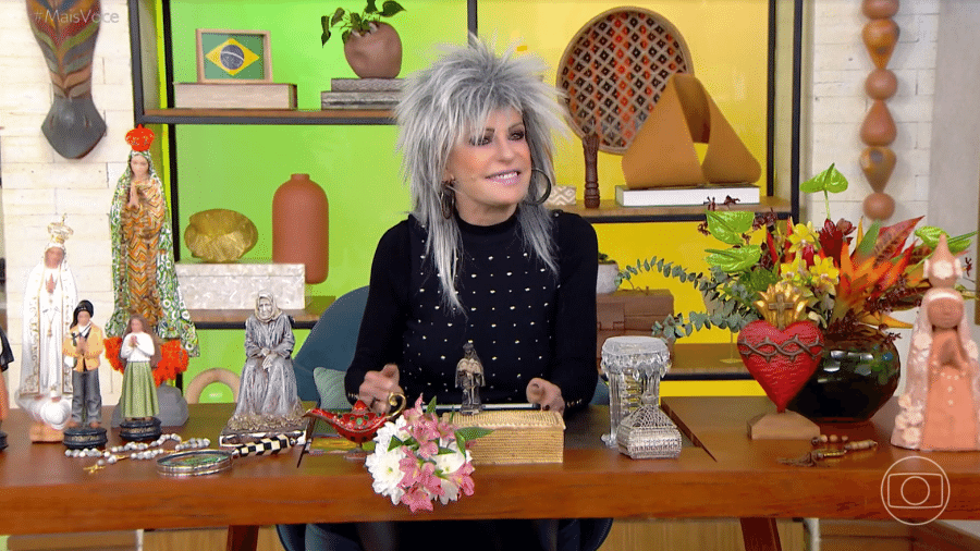 Ana Maria Braga usa peruca para homenagear Tina Turner - Reprodução/Globoplay