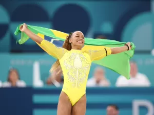 Rebeca x Biles na Ginástica: qual horário e onde assistir à final do salto