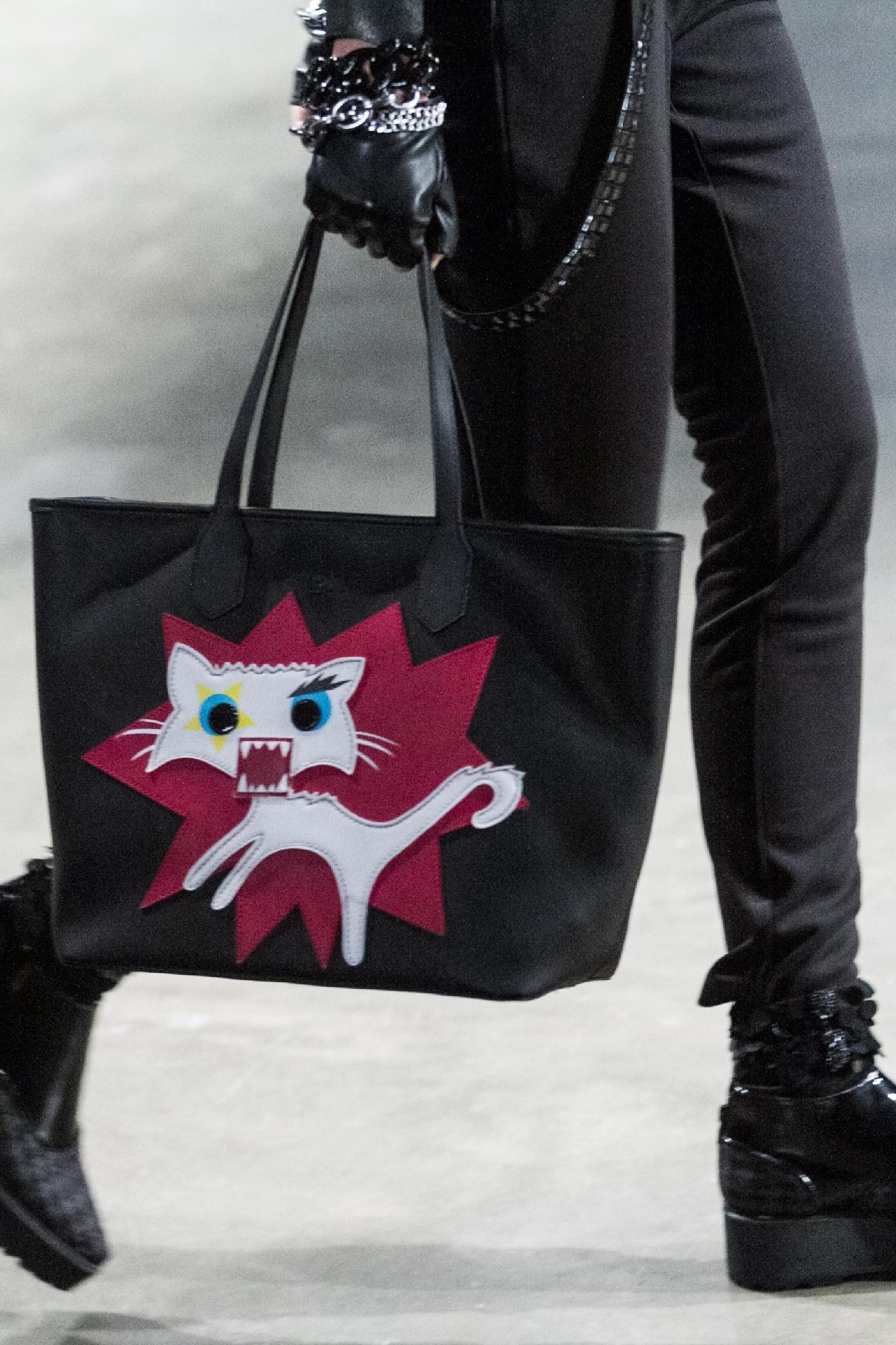 Karl Lagerfeld para Riachuelo - bolsas divertidas - Alexandre Schneider/UOL