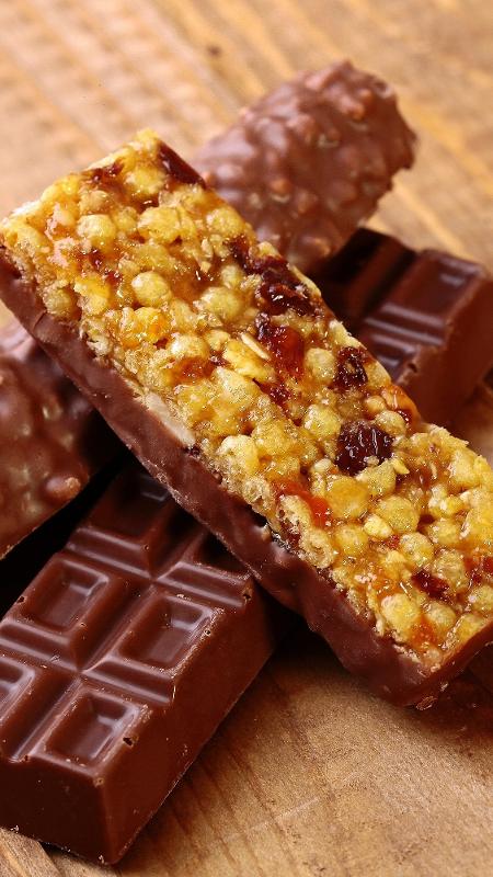 Barrinhas de cereal com<br> chocolate: saudáveis ou cilada? - iStock