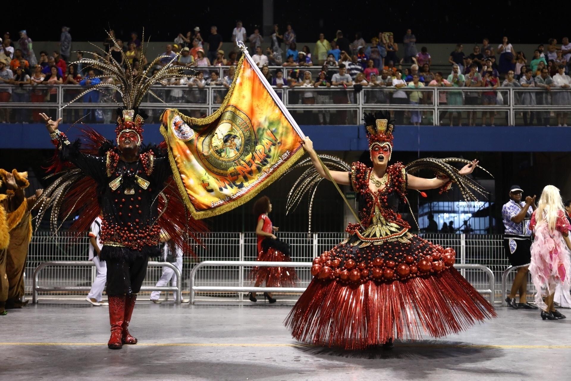 03.mar.2017 - Independente Tricolor no desfile das campeãs do Carnaval 2017, no Anhembi - Simon Plestenjak/UOL