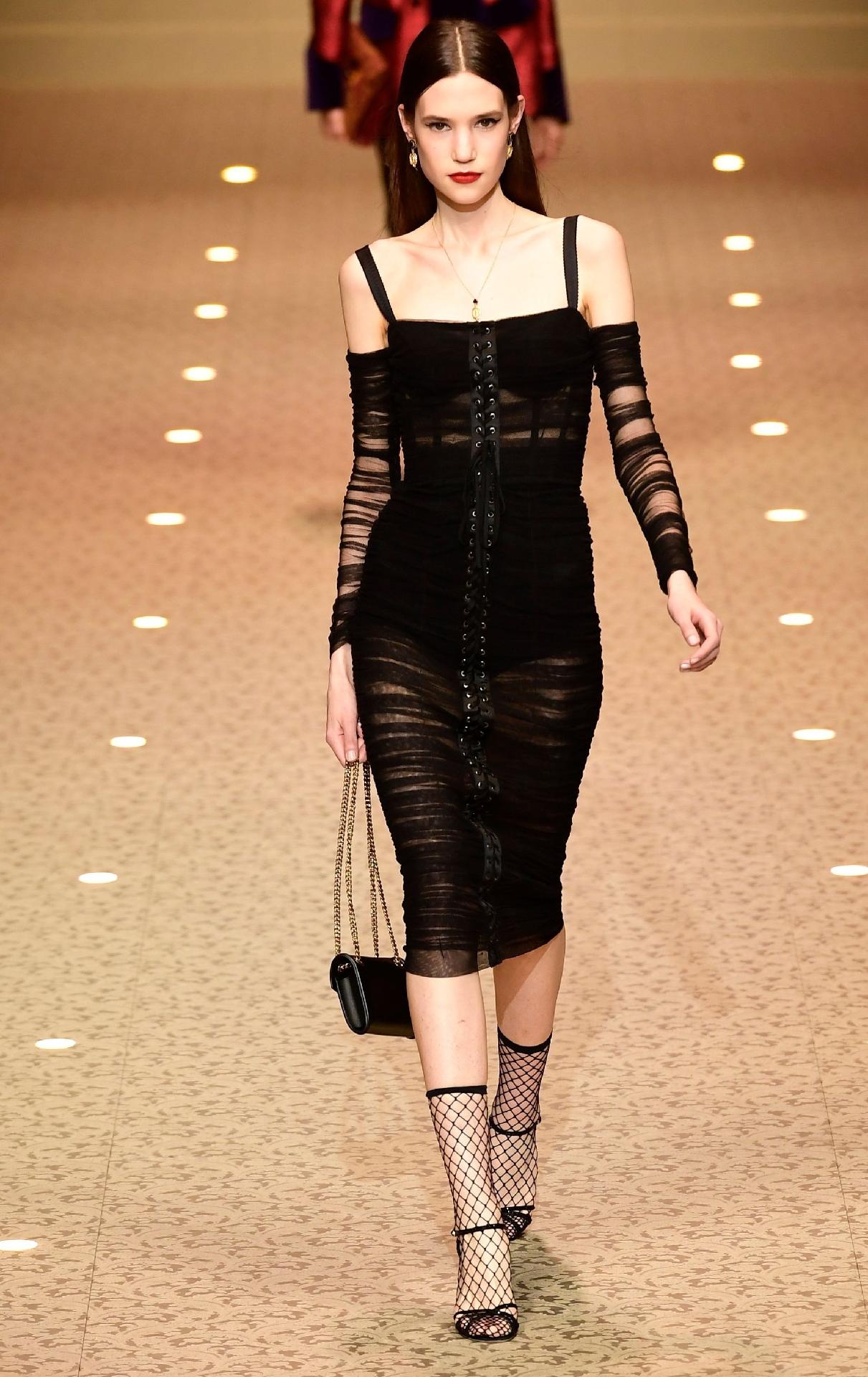 O desfile da Dolce & Gabbana na Semana de Moda de Milão - Miguel Medina/AFP