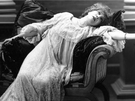 Sarah Bernhardt - Hulton Archive/Getty Images