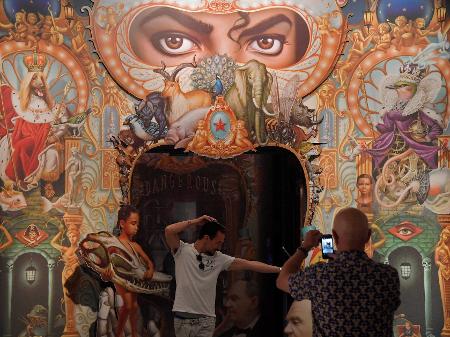 Trecho da exposição "Michael Jackson: On The Wall", uma homenagem ao rei do pop - REUTERS/Toby Melville