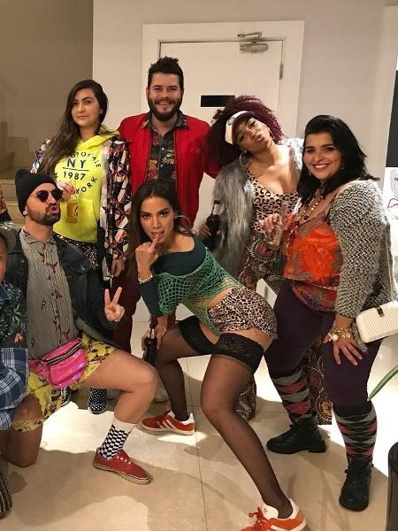 De vez em quando, Anitta e seus amigos de Honório Gurgel saem para dançar - Reprodução/Instagram/@deboragmoura - Reprodução/Instagram/@deboragmoura