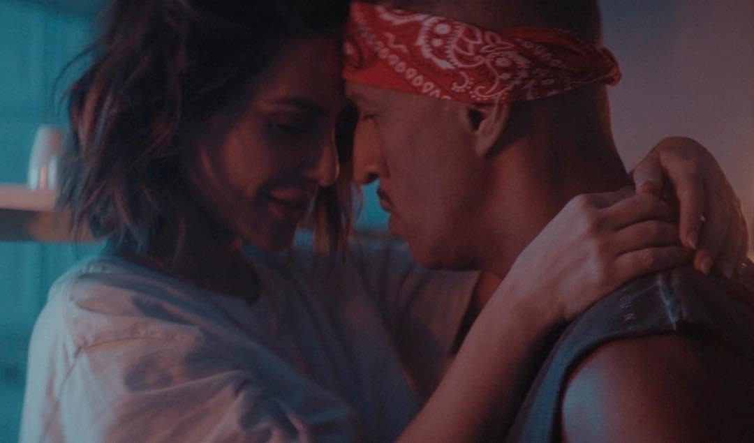 Cleo Pires e Mano Brown no clipe de "Melhor Que Eu" - Reprodução