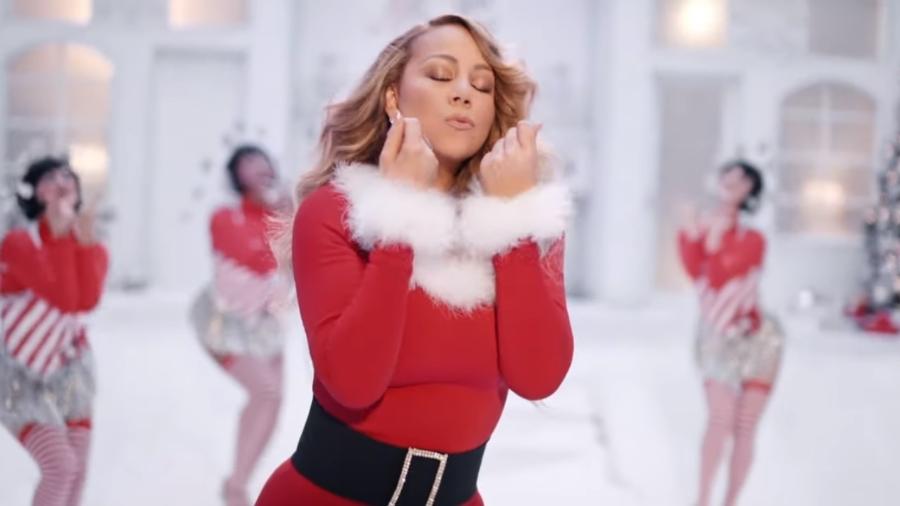 Mariah Carey em novo clipe de All I Want For Christmas is You, feito em comemoração aos 25 anos da música - Reprodução/Yotube