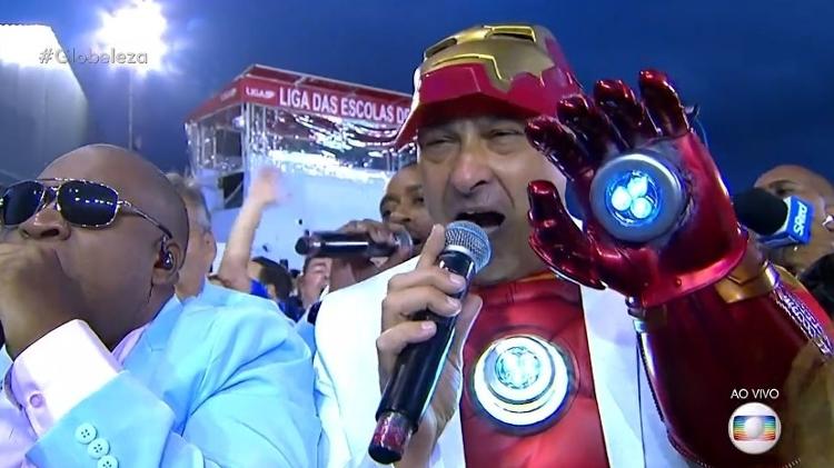 Intérprete da Rosas de Ouro usa fantasia do Homem e Ferro - Reprodução/TV Globo - Reprodução/TV Globo