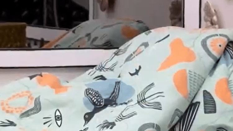 BBB 21: Juliette se esconde depois de receber bronca da produção - Reprodução/ Globoplay - Reprodução/ Globoplay