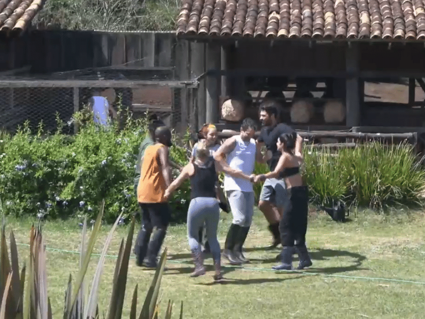 Peões curtem festa romana em A Fazenda 7 - Fotos - UOL TV e Famosos