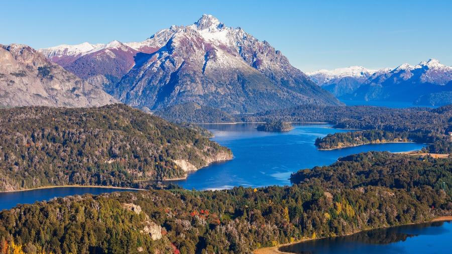 Cerro Campanário no Parque Nacional Nahuel Huapi e  - saiko3p/Getty Images/iStockphoto