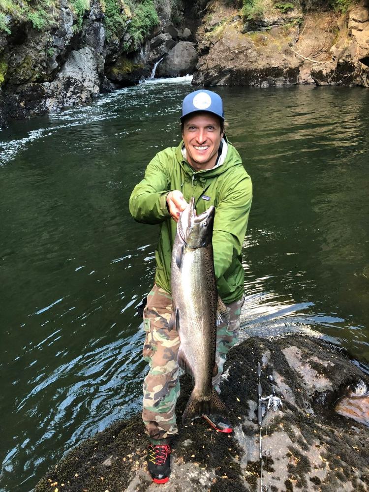 Rodolfo Vilar na Patagônia, em busca do salmão selvagem Rodolfo Vilar na Patagônia, em busca do salmão selvagem