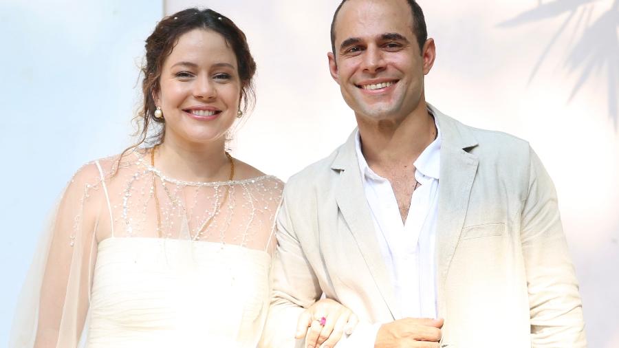  Leandra Leal e Guilherme Burgos se casam no Rio de Janeiro