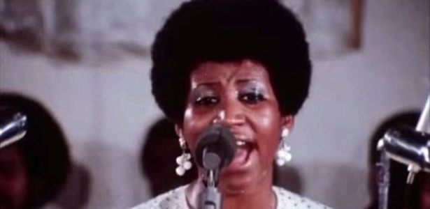 A cantora Aretha Franklin em cena de documentário dirigido por Sydney Pollack - Reprodução