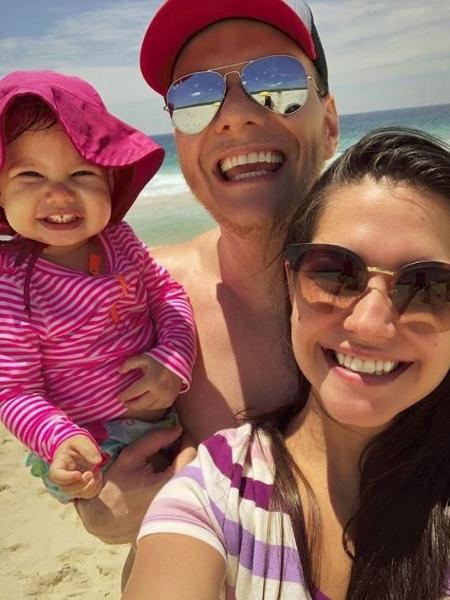Família de Teló curte praia - Reprodução Instagram 