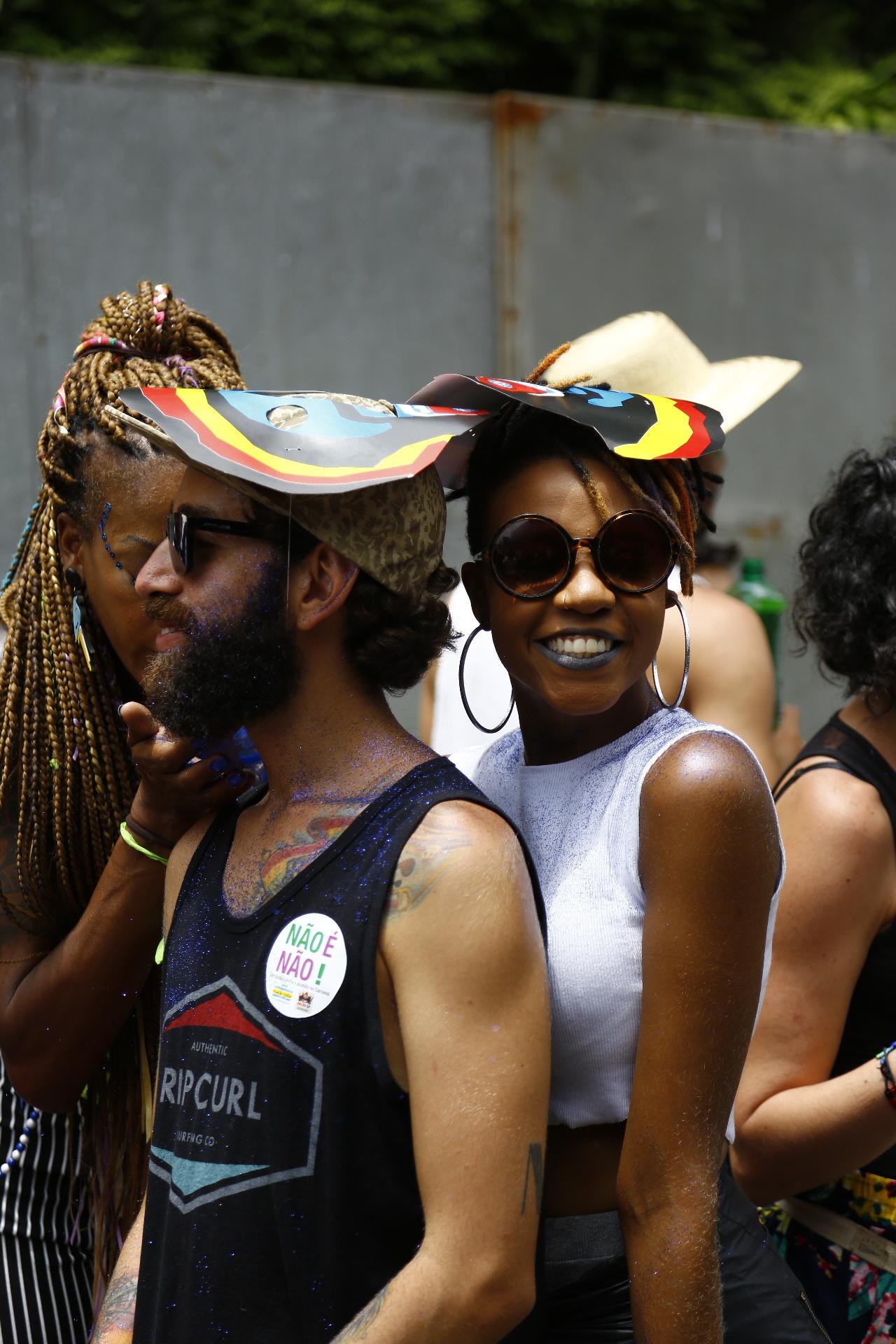Baiana System lota avenida 23 de Maio, em São Paulo, neste sábado (17) de pós-Carnaval - Guilherme Zauith/UOL