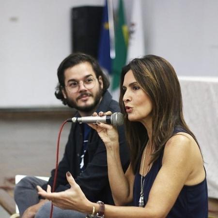 Fátima e Túlio conversaram com vários alunos em um projeto da Universidade Federal de Pernambuco - Reprodução/Instagram/@tuliogadelha