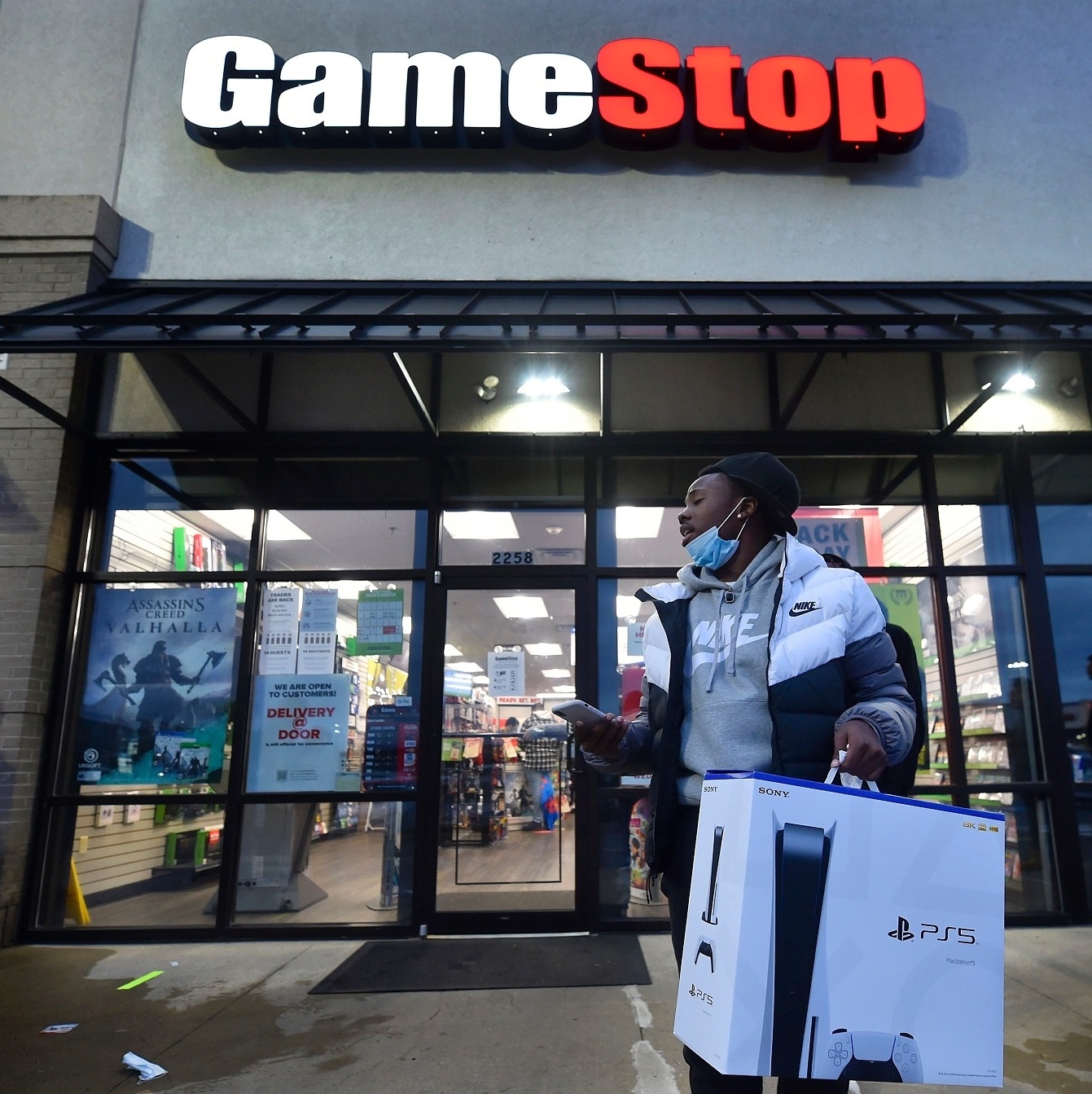 Loja De Jogos De Gamestop Em Bologna. Itália Imagem de Stock