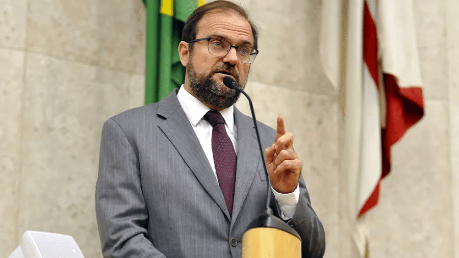 Vereador Daniel Annenberg durante discurso na Câmara de São Paulo - Afonso Braga/Rede Câmara