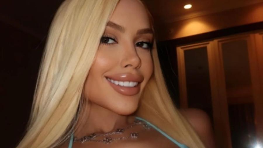 Influenciadora Adriely Lima Influenciadora Adriely Lima