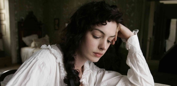Anne Hathaway como Jane Austen em "Amor e Inocência" - Divulgação